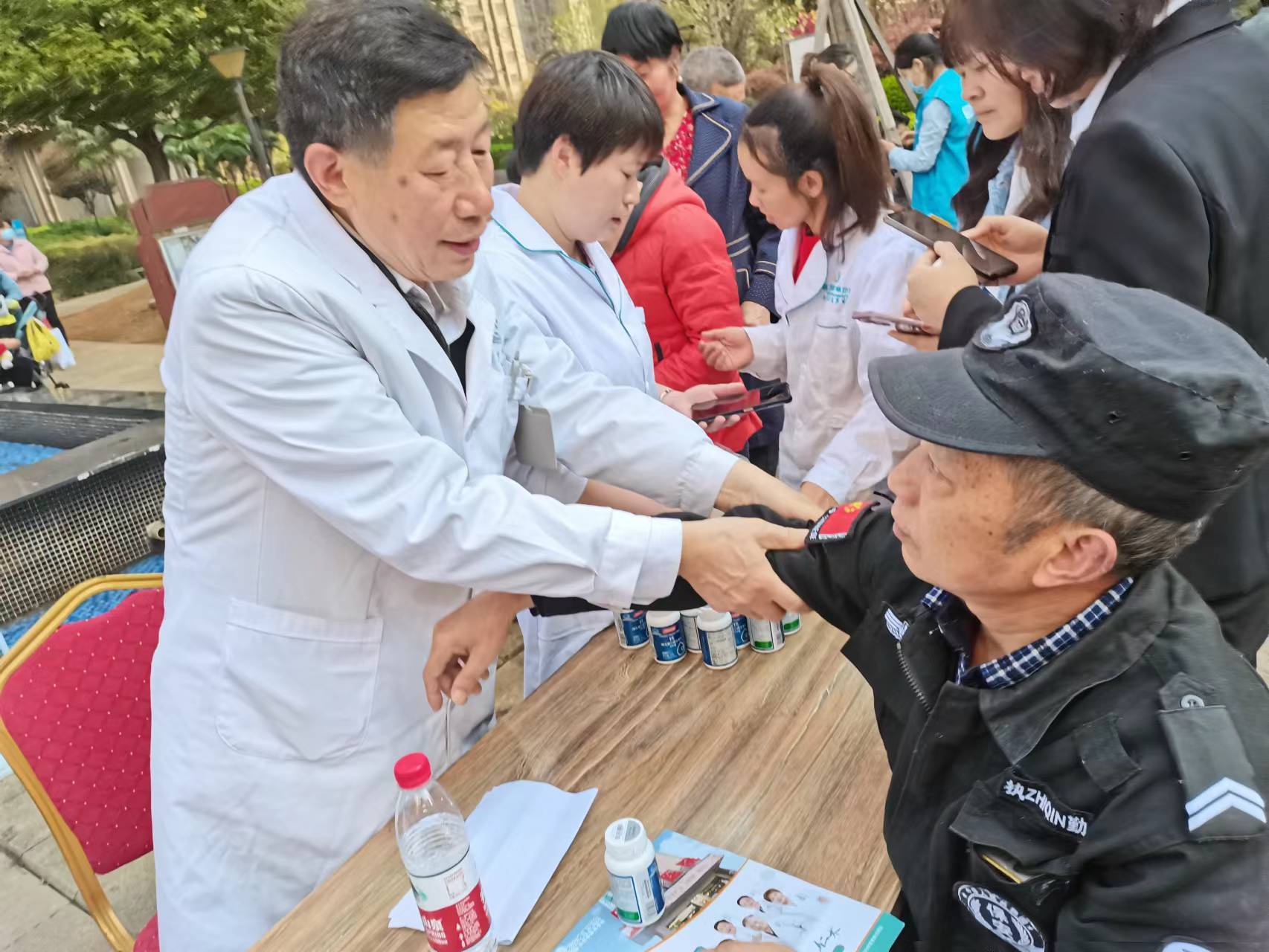 定州最新24小时高价回收医保长沙方法分析(最方便真实的定州长沙医废处理方法)